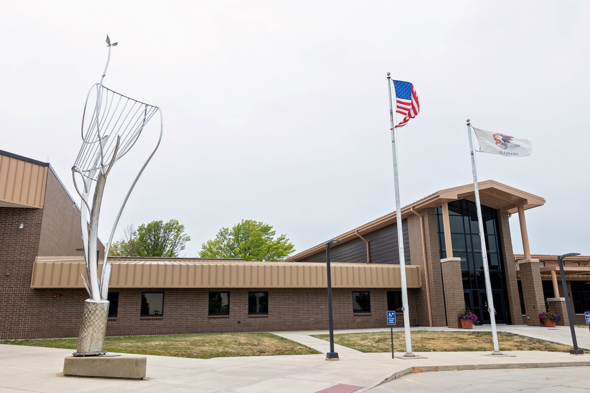 Richland's Career Services Holds Volunteer Fair - Richland Community ... - Warnising Volunteer Steel Exterior Design